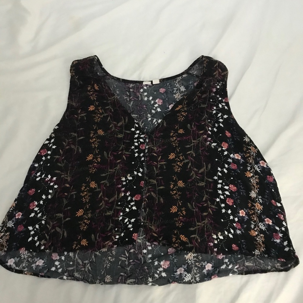 melrose and market | flowery sleeveless blouse